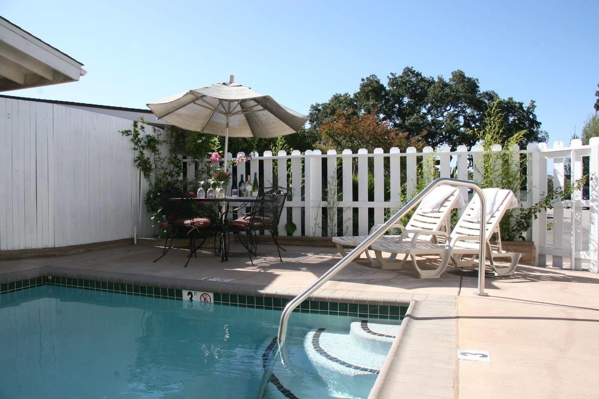 Meadowlark Inn Solvang Eksteriør bilde